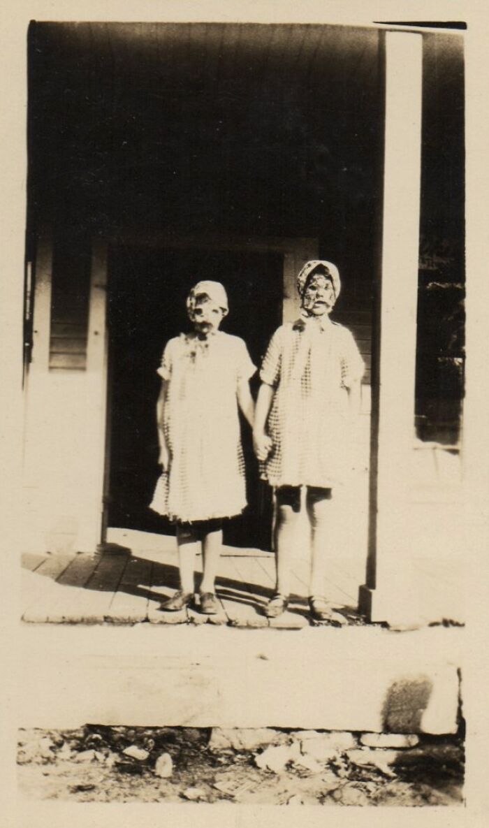 91 Historical Photos That Feel Almost Impossible To Explain