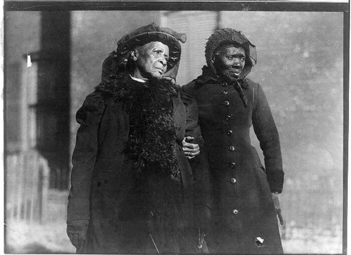 91 Historical Photos That Feel Almost Impossible To Explain