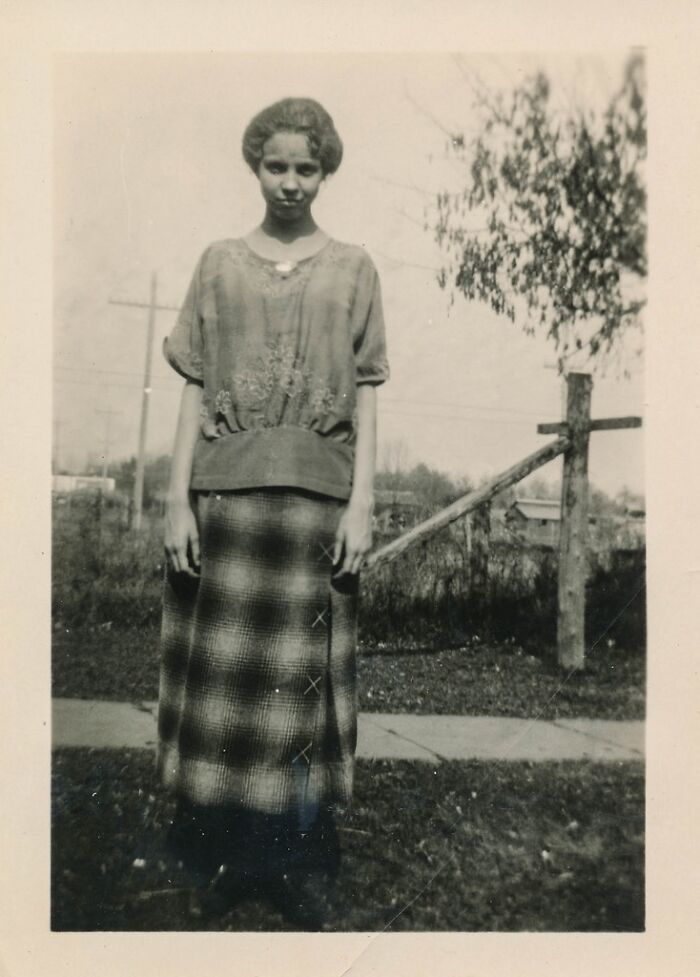 91 Historical Photos That Feel Almost Impossible To Explain