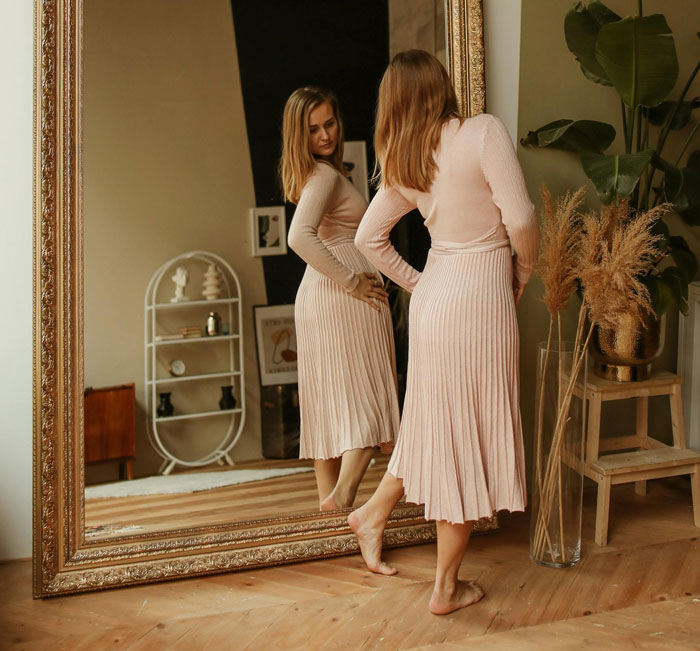 Woman Glows Up After Leaving Her Cheating Husband, Makes Her Kids Cut Contact With Her
