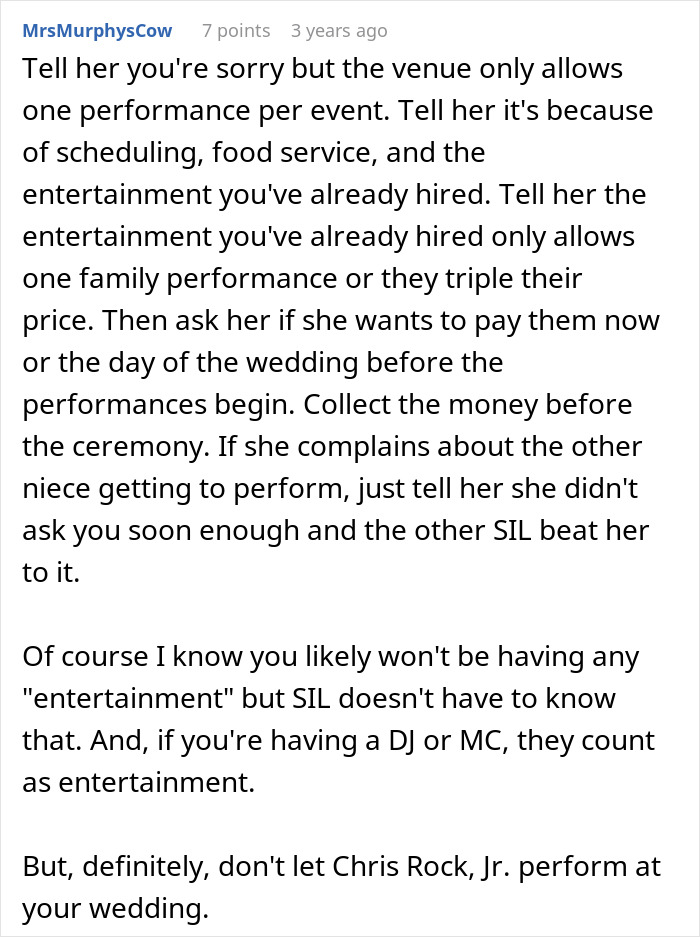 Entitled Mom Wants All Eyes On Her And Her Daughter During Brothers Wedding, Gets Dragged Instead