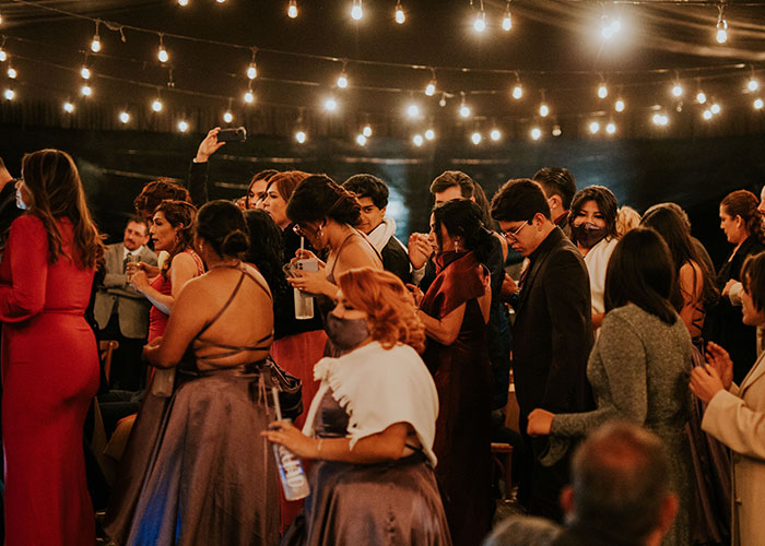 Entitled Mom Wants All Eyes On Her And Her Daughter During Brothers Wedding, Gets Dragged Instead