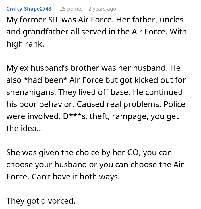 Entitled Army Wife Pulls The &ldquo;Don&rsquo;t You Know Who I AM?&rdquo; Card On A Waitress, Gets A Humbling Reality Check