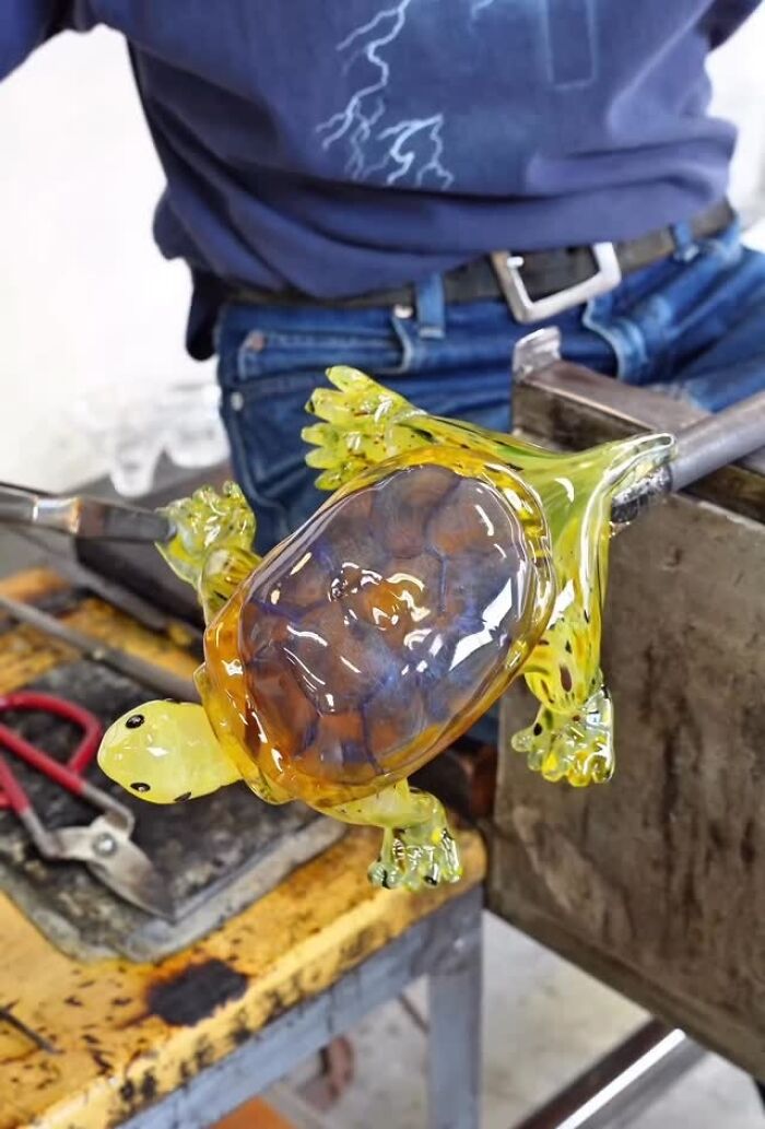 This Japanese Artist Creates Hyper-Realistic Glass Food That Looks Good Enough To Eat (25 Pics)