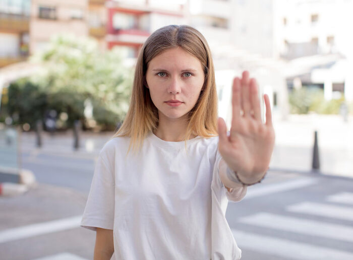 32 Brutally Honest Truths About Human Behavior That Most People Would Rather Not Think About