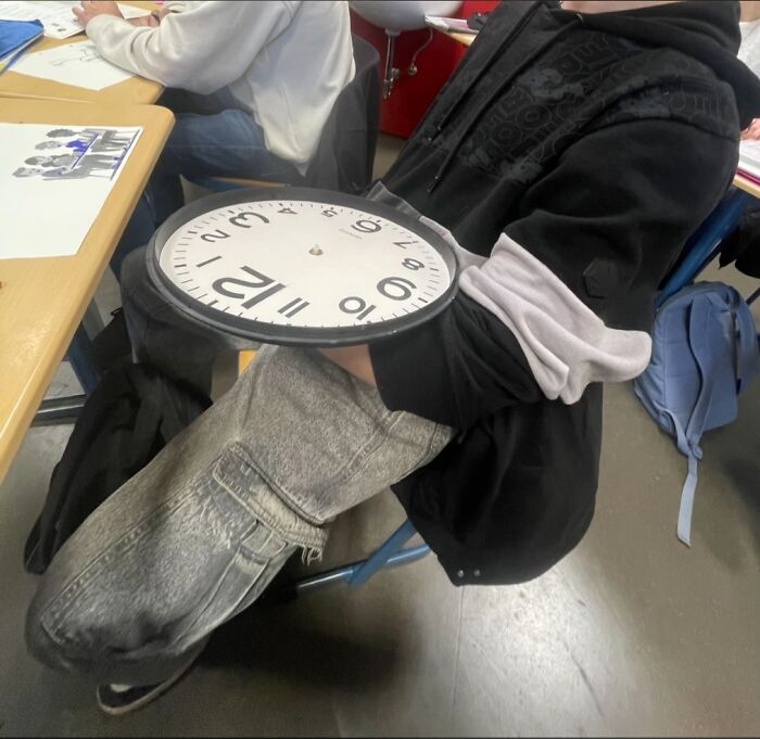 37 Images So Bizarre They Raised More Questions Than The Internet Can Handle