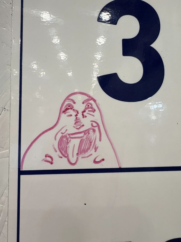 37 Images So Bizarre They Raised More Questions Than The Internet Can Handle