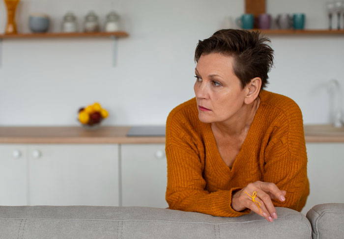 Religious Mom Thinks Her Snooping In Teen’s Room Goes Unnoticed, Mad As She&rsquo;s Snubbed With The Truth