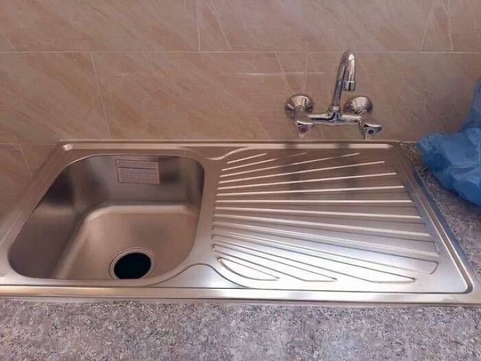 93 Ridiculous “You Had One Job” Fails That Prove Common Sense Isn’t All That Common 93 Ridiculous “You Had One Job” Fails That Prove Common Sense Isn’t All That Common