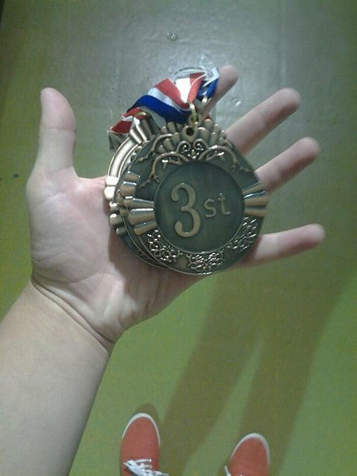 93 Ridiculous “You Had One Job” Fails That Prove Common Sense Isn’t All That Common 93 Ridiculous “You Had One Job” Fails That Prove Common Sense Isn’t All That Common