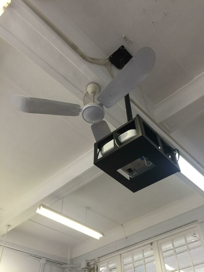93 Ridiculous “You Had One Job” Fails That Prove Common Sense Isn’t All That Common 93 Ridiculous “You Had One Job” Fails That Prove Common Sense Isn’t All That Common