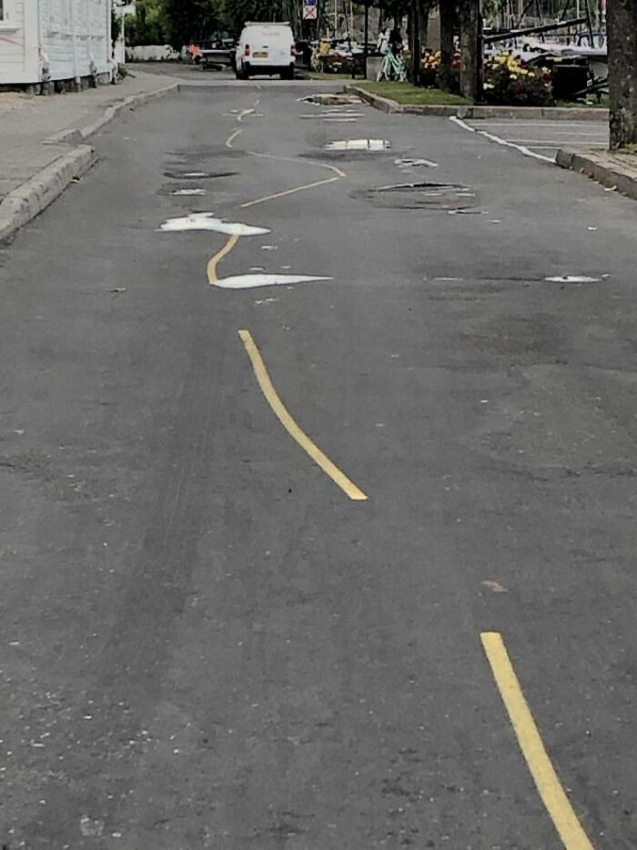 93 Ridiculous “You Had One Job” Fails That Prove Common Sense Isn’t All That Common 93 Ridiculous “You Had One Job” Fails That Prove Common Sense Isn’t All That Common