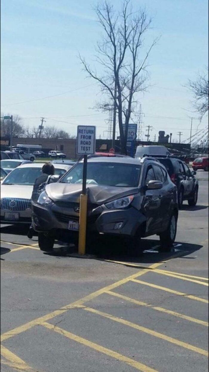 93 Ridiculous “You Had One Job” Fails That Prove Common Sense Isn’t All That Common 93 Ridiculous “You Had One Job” Fails That Prove Common Sense Isn’t All That Common