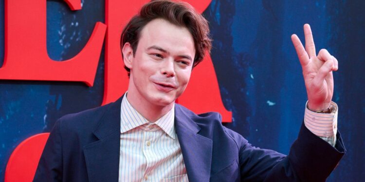 Charlie Heaton Charlie Heaton