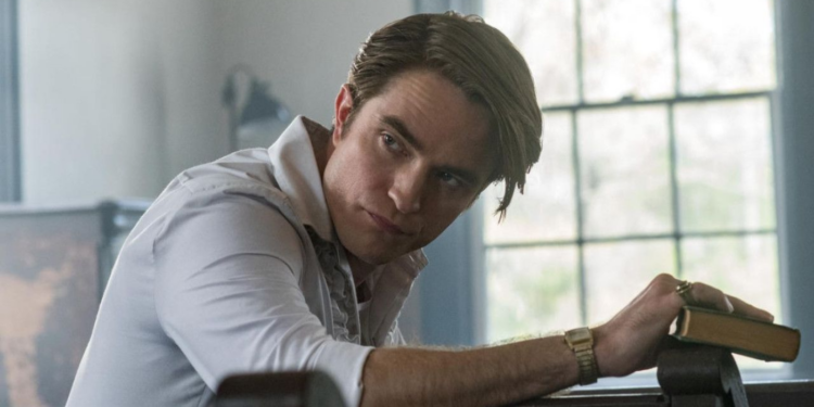 Robert Pattinson in The Devil All the Time (2020) Robert Pattinson in The Devil All the Time (2020)