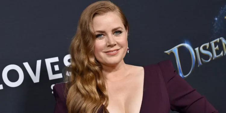 Amy Adams attending the premiere of Disney's "Disenchanted" at the El Capitan Theatre