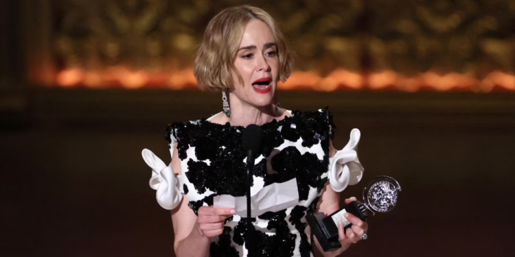 Sarah Paulson accepting her first Tony Award