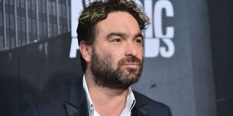 Johnny Galecki attending the 2017 CMT Music Awards in Nashville, Tennessee Johnny Galecki attending the 2017 CMT Music Awards in Nashville, Tennessee