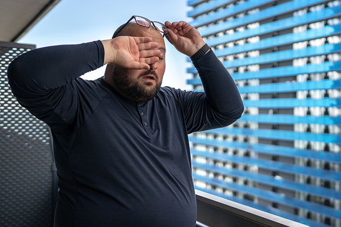 &ldquo;He Thought It Was Just Getting Old&rdquo;: 66 Medical Symptoms Doctors Wish More People Would Stop Ignoring