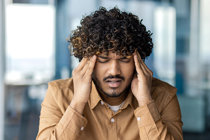 &ldquo;He Thought It Was Just Getting Old&rdquo;: 66 Medical Symptoms Doctors Wish More People Would Stop Ignoring
