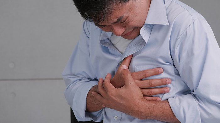 &ldquo;He Thought It Was Just Getting Old&rdquo;: 66 Medical Symptoms Doctors Wish More People Would Stop Ignoring
