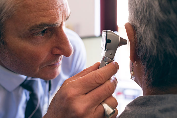 &ldquo;He Thought It Was Just Getting Old&rdquo;: 66 Medical Symptoms Doctors Wish More People Would Stop Ignoring