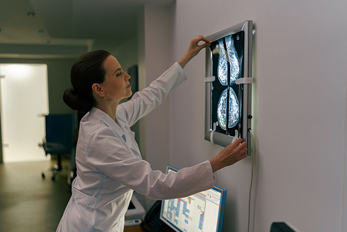 &ldquo;He Thought It Was Just Getting Old&rdquo;: 66 Medical Symptoms Doctors Wish More People Would Stop Ignoring