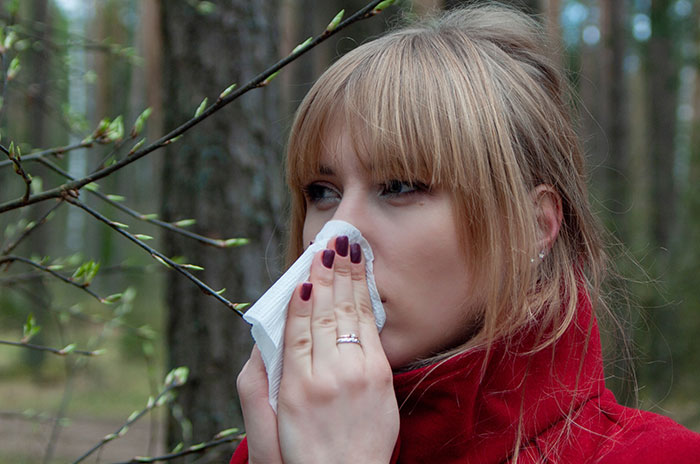 &ldquo;He Thought It Was Just Getting Old&rdquo;: 66 Medical Symptoms Doctors Wish More People Would Stop Ignoring