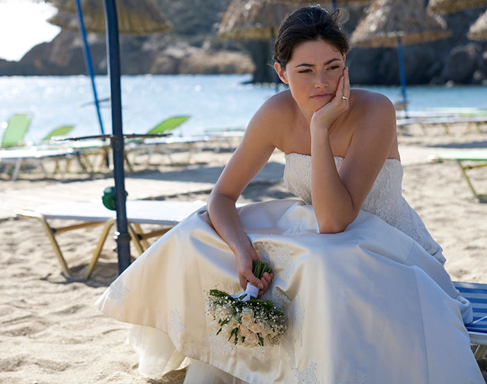 Woman Skips Best Friend’s Wedding, Says It’s Because She Wanted A Honeymoon, The Real Reason Is Much Worse Woman Skips Best Friend’s Wedding, Says It’s Because She Wanted A Honeymoon, The Real Reason Is Much Worse