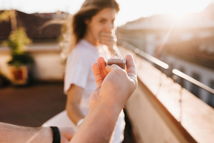 Momma’s Boy Calls Off Wedding, Leaves Fiancée Emotionally Exhausted By Trying To Work Things Out Momma’s Boy Calls Off Wedding, Leaves Fiancée Emotionally Exhausted By Trying To Work Things Out