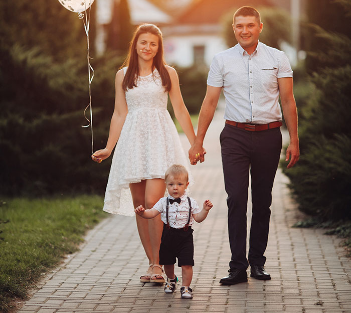 Newlyweds Vow To Provide Care For Bridesmaid’s Autistic Kid, Mom Ends Up Playing With Him Herself