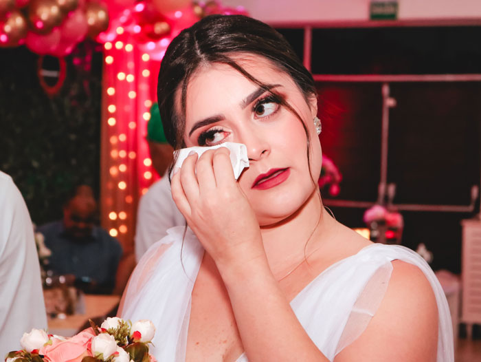 Influencer Bestie Ghosts Bride On The Wedding Day, Blocks Her And Goes No-Contact For No Reason