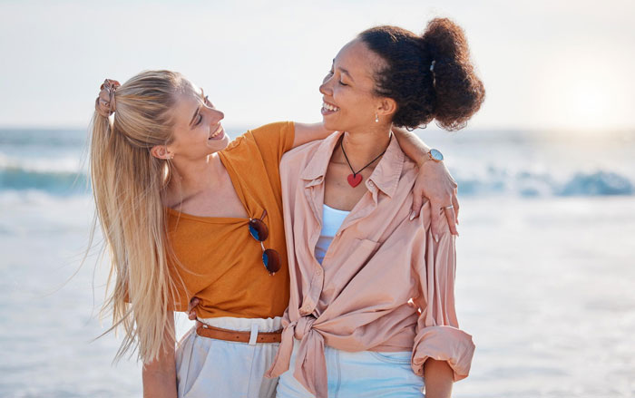 Influencer Bestie Ghosts Bride On The Wedding Day, Blocks Her And Goes No-Contact For No Reason