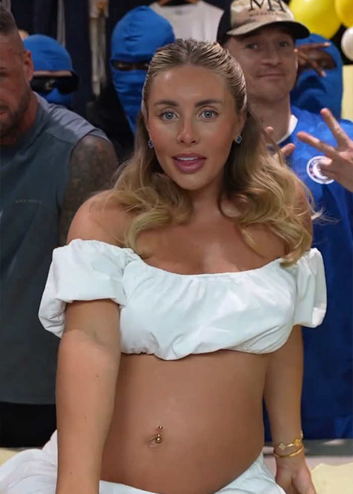 Bonnie Blue Follows Up Grotesque Baby Shower With “Bump Update” Aimed At Her Critics Bonnie Blue Follows Up Grotesque Baby Shower With “Bump Update” Aimed At Her Critics