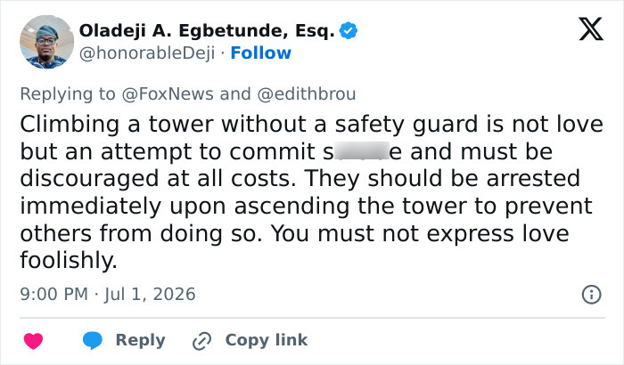 Empire State Building Daredevils Expose Security Lapse After Scaling 1,454-Foot Antenna To Hang “Cringe” Flag Empire State Building Daredevils Expose Security Lapse After Scaling 1,454-Foot Antenna To Hang “Cringe” Flag