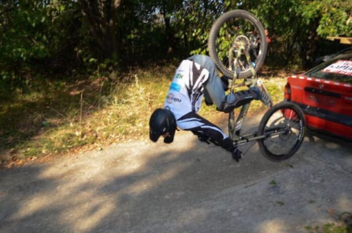 101 Hilarious Photos Taken Moments Before Disaster Struck