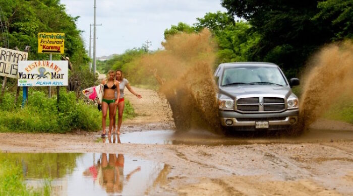 101 Hilarious Photos Taken Moments Before Disaster Struck