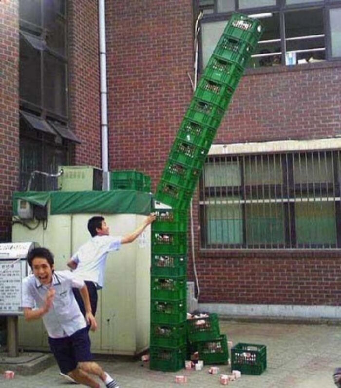 101 Hilarious Photos Taken Moments Before Disaster Struck