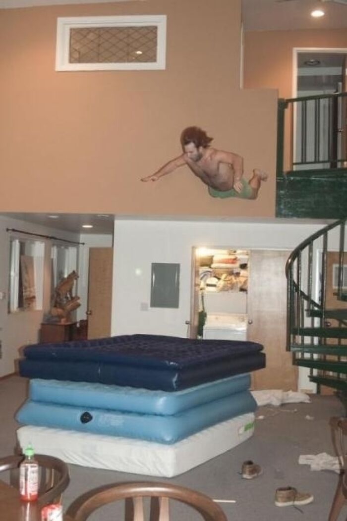 101 Hilarious Photos Taken Moments Before Disaster Struck