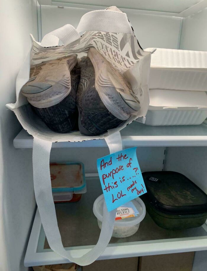 80 Awful Coworkers Who Must Be Getting A Bonus For Annoying Everyone