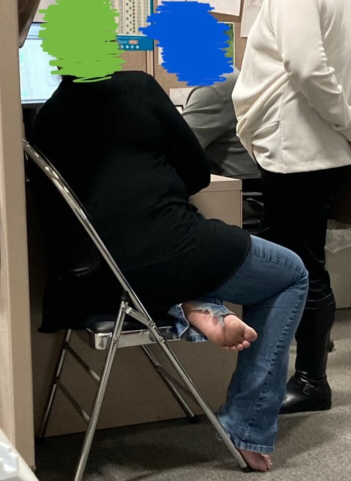 80 Awful Coworkers Who Must Be Getting A Bonus For Annoying Everyone
