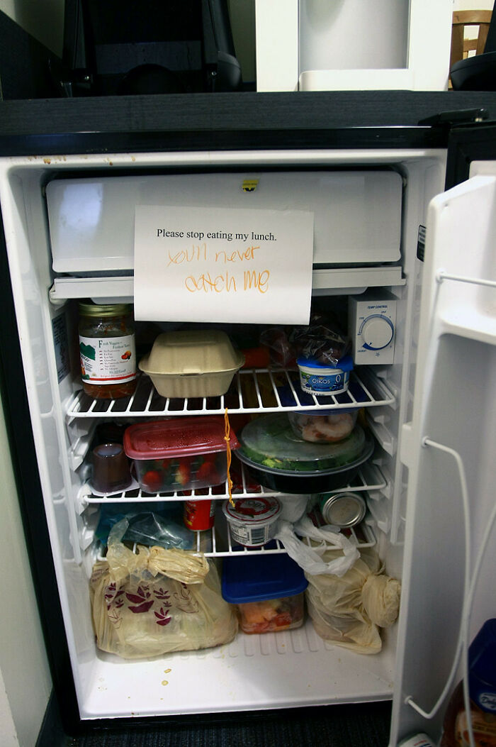 80 Awful Coworkers Who Must Be Getting A Bonus For Annoying Everyone