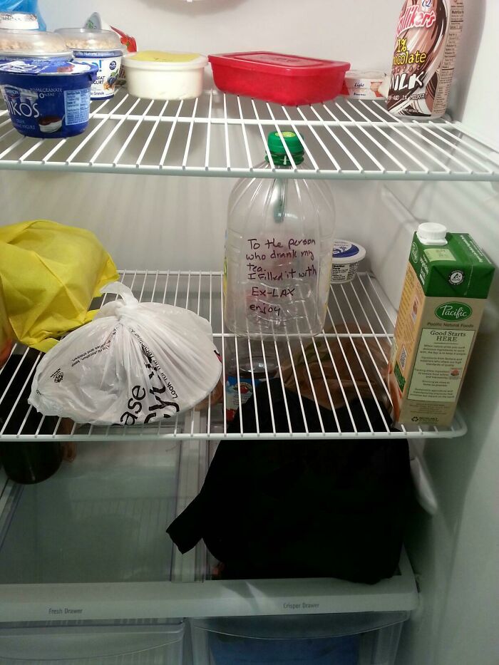 80 Awful Coworkers Who Must Be Getting A Bonus For Annoying Everyone