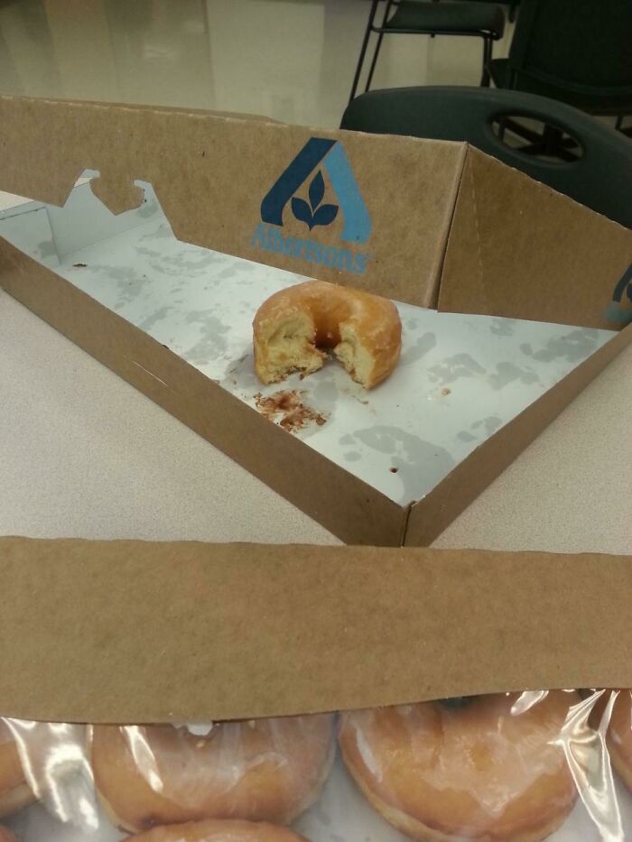 80 Awful Coworkers Who Must Be Getting A Bonus For Annoying Everyone