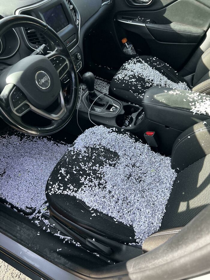 80 Awful Coworkers Who Must Be Getting A Bonus For Annoying Everyone