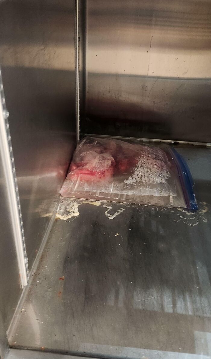 80 Awful Coworkers Who Must Be Getting A Bonus For Annoying Everyone
