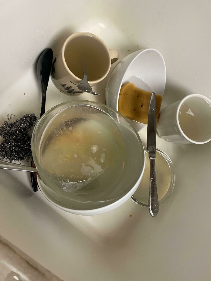 80 Awful Coworkers Who Must Be Getting A Bonus For Annoying Everyone