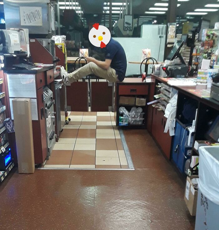 80 Awful Coworkers Who Must Be Getting A Bonus For Annoying Everyone