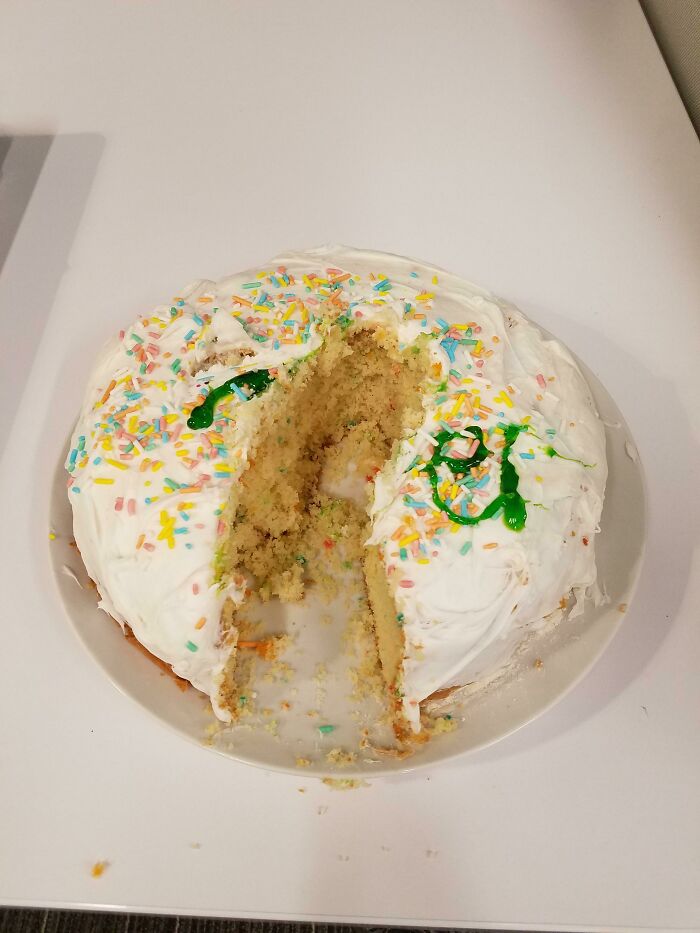 80 Awful Coworkers Who Must Be Getting A Bonus For Annoying Everyone