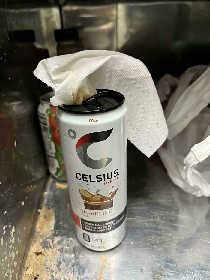 80 Awful Coworkers Who Must Be Getting A Bonus For Annoying Everyone